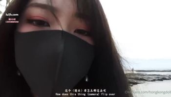 玩偶姐姐是谁？玩偶姐姐又叫hongkongdoll，这一部onlyfans福利视频是玩偶姐姐的夏日回忆第三部